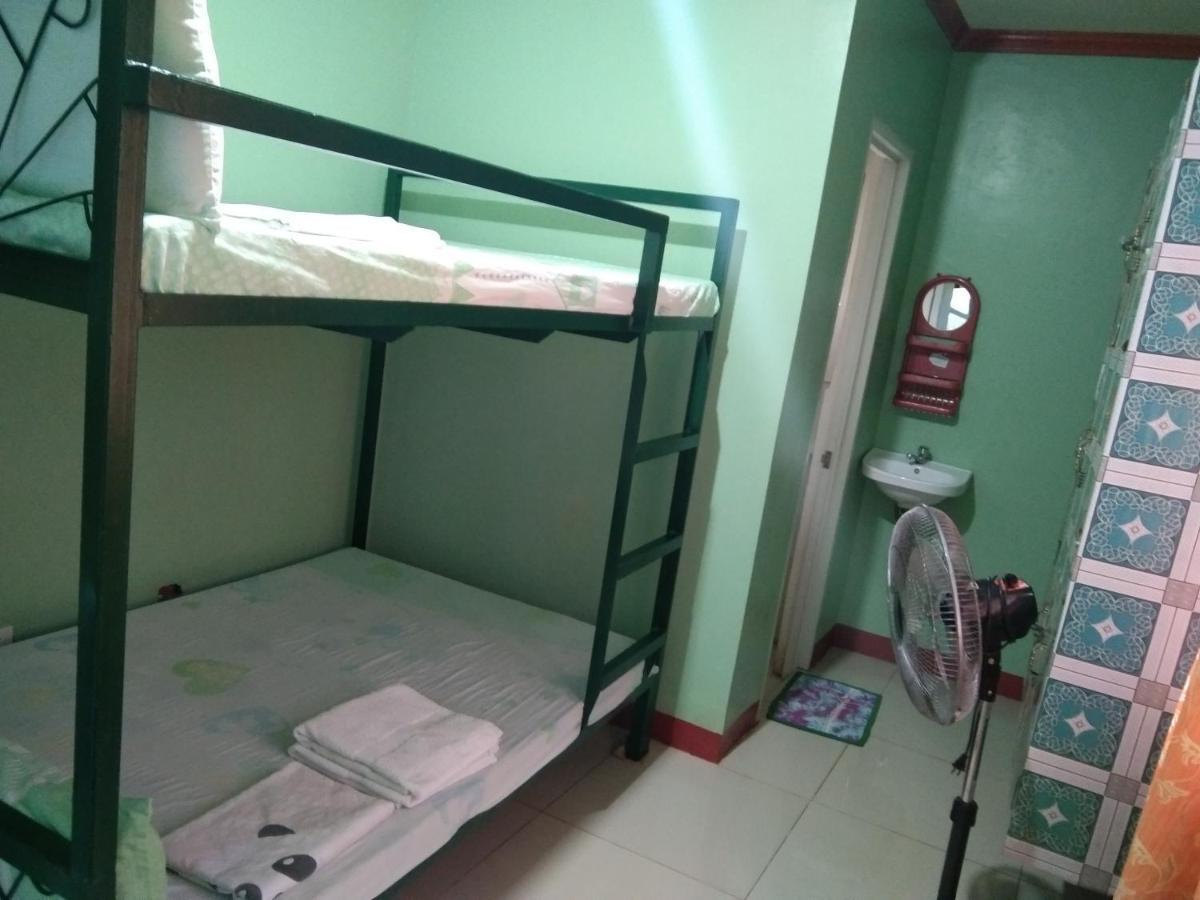 Rms Travellers Inn Poro Esterno foto