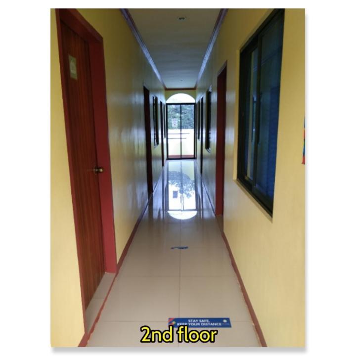 Rms Travellers Inn Poro Esterno foto