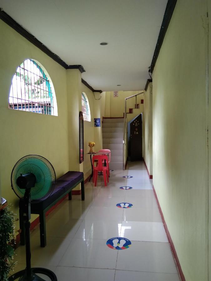Rms Travellers Inn Poro Esterno foto