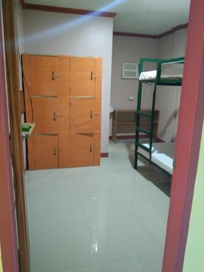 Rms Travellers Inn Poro Esterno foto