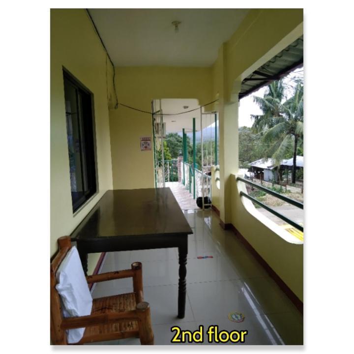 Rms Travellers Inn Poro Esterno foto